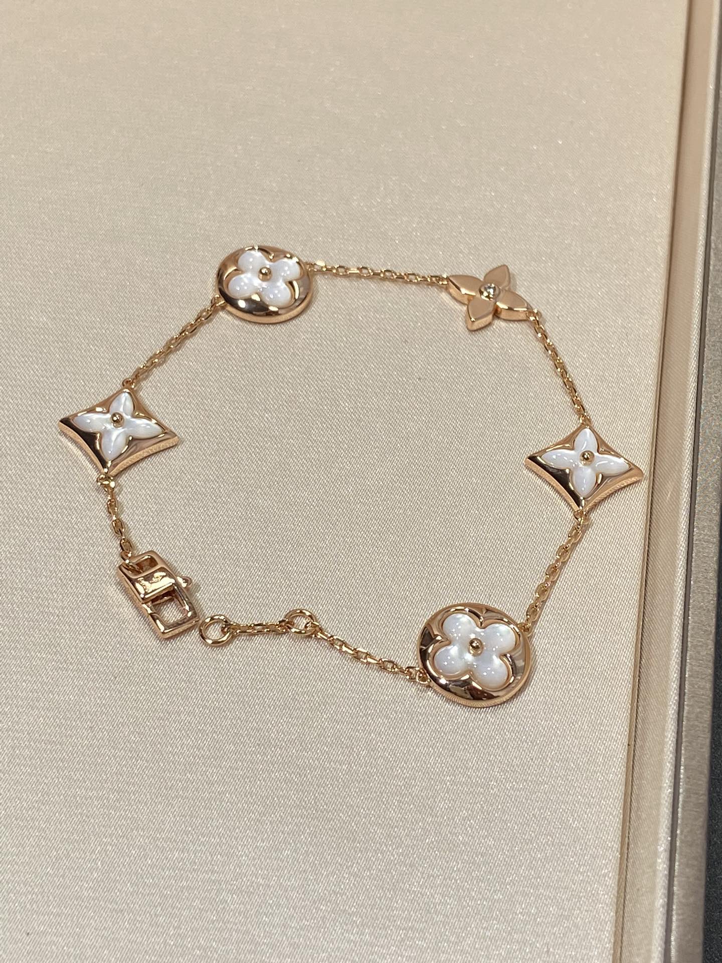 [Vintora]STAR AND SUN 5 MOTIF MOP PINK GOLD BRACELET