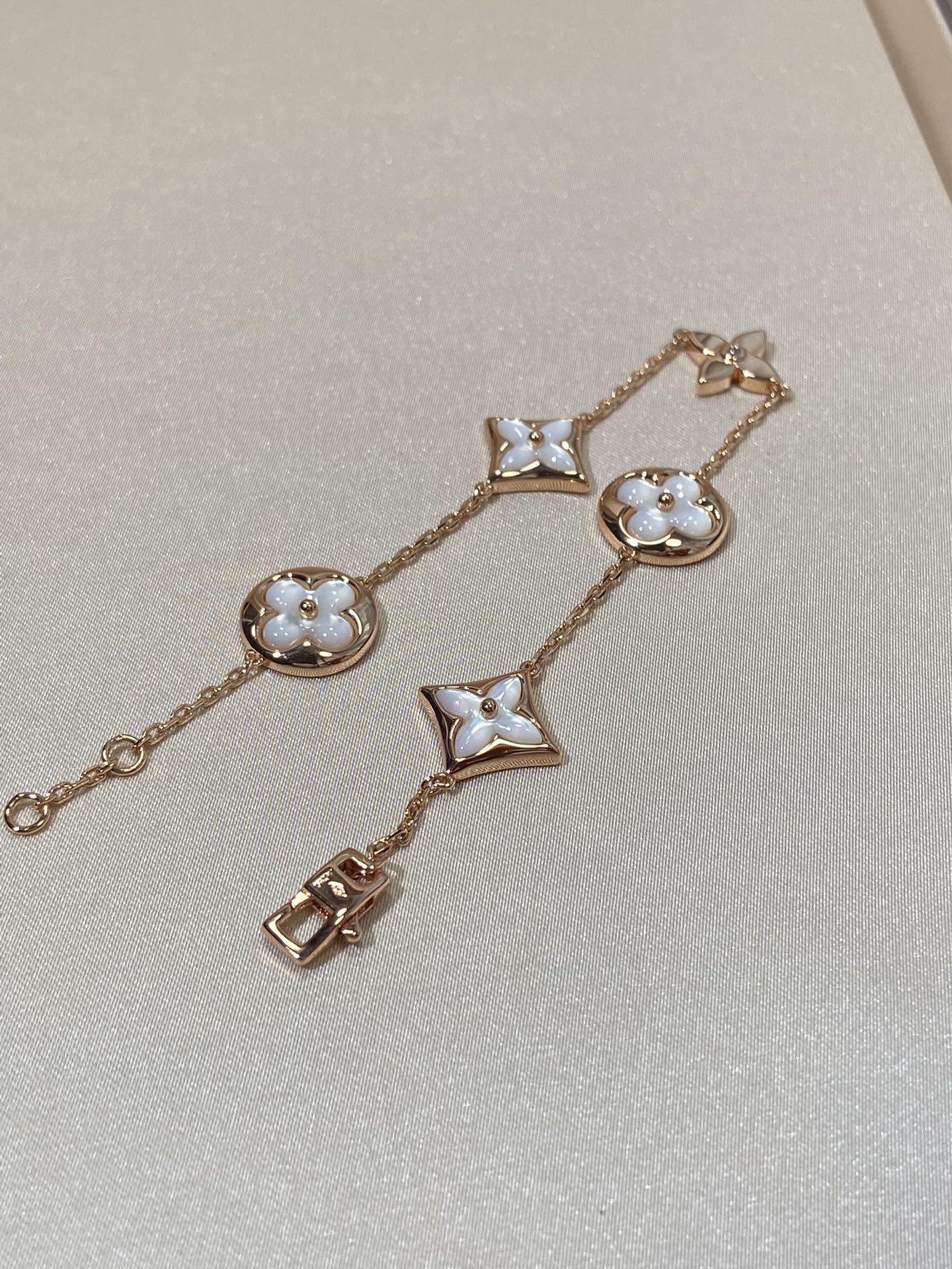 [Vintora]STAR AND SUN 5 MOTIF MOP PINK GOLD BRACELET
