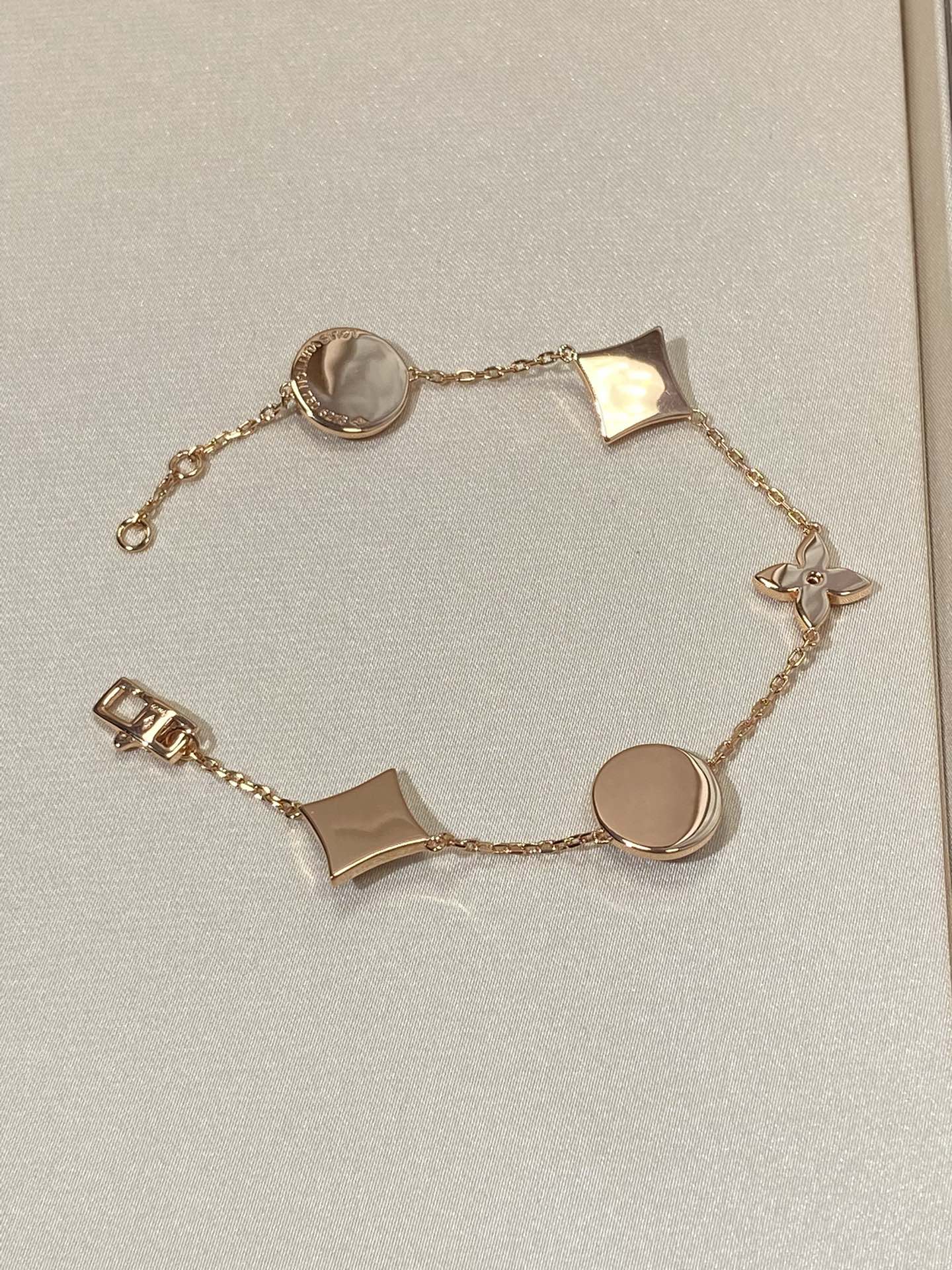 [Vintora]STAR AND SUN 5 MOTIF MOP PINK GOLD BRACELET