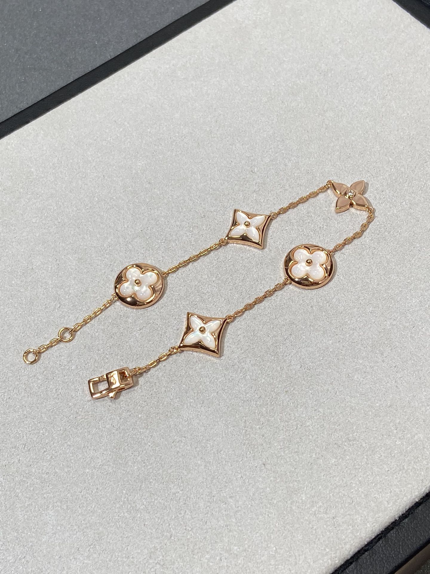 [Vintora]STAR AND SUN 5 MOTIF MOP PINK GOLD BRACELET