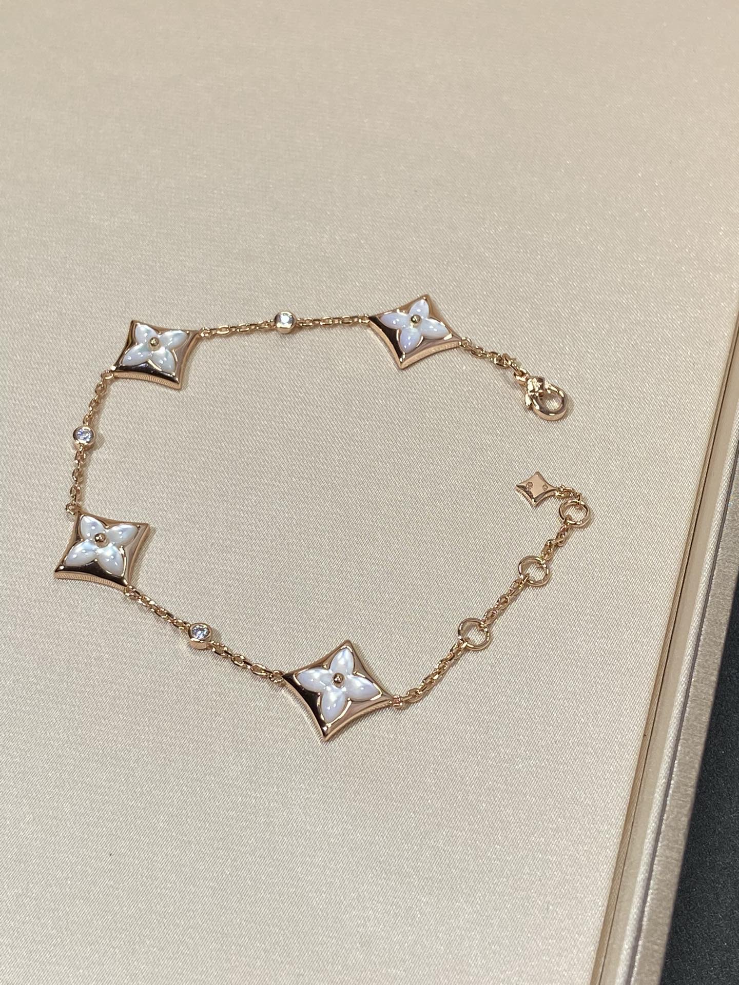 [Vintora]STAR 4 MOTIF MOP DIAMOND PINK GOLD BRACELET