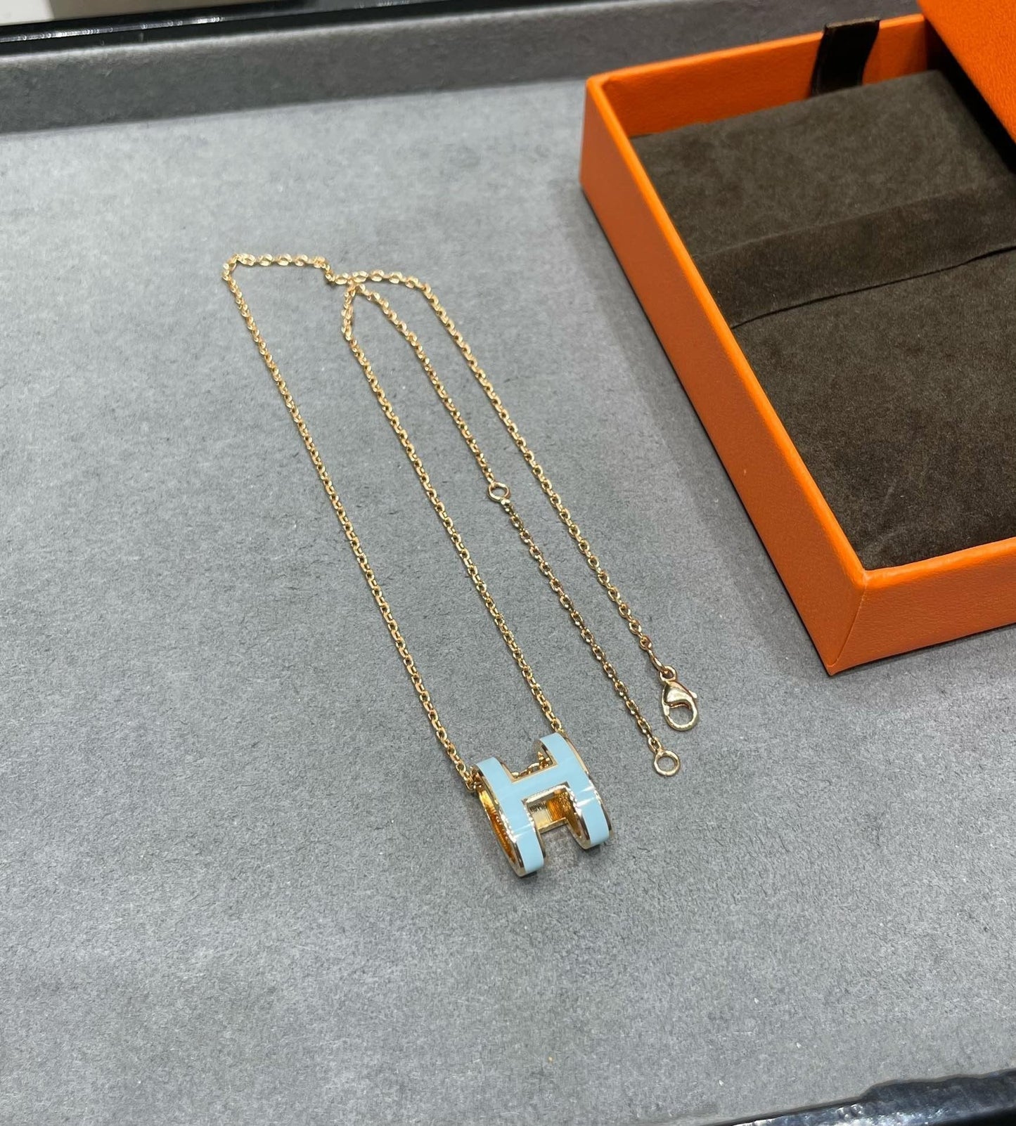[Vintora]POP H SKY BLUE NECKLACE