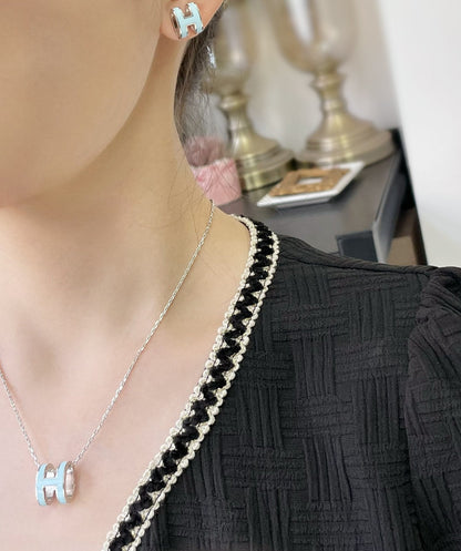 [Vintora]POP H SKY BLUE STUD EARRINGS