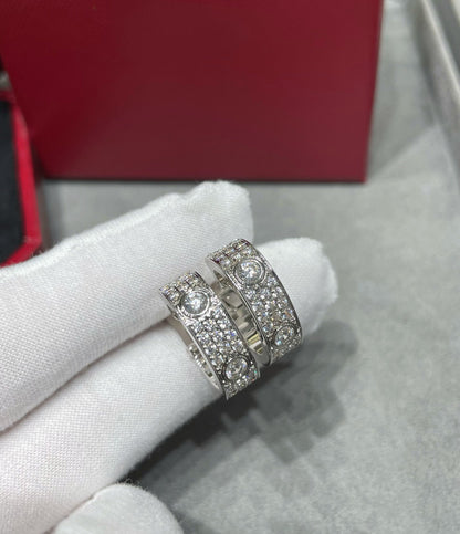 [Vintora]LOVE 5.5MM DIAMOND PAVED EARRINGS