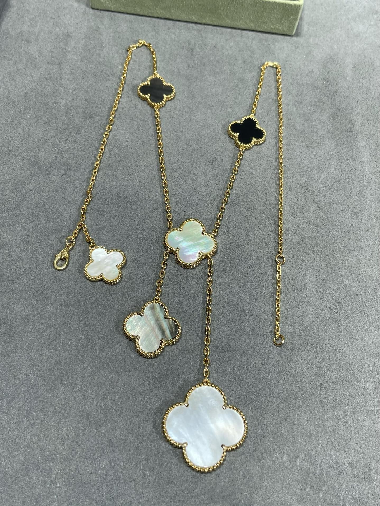 [Vintora]CLOVER 6 MOTIF MOP ONYX GOLD NECKLACE