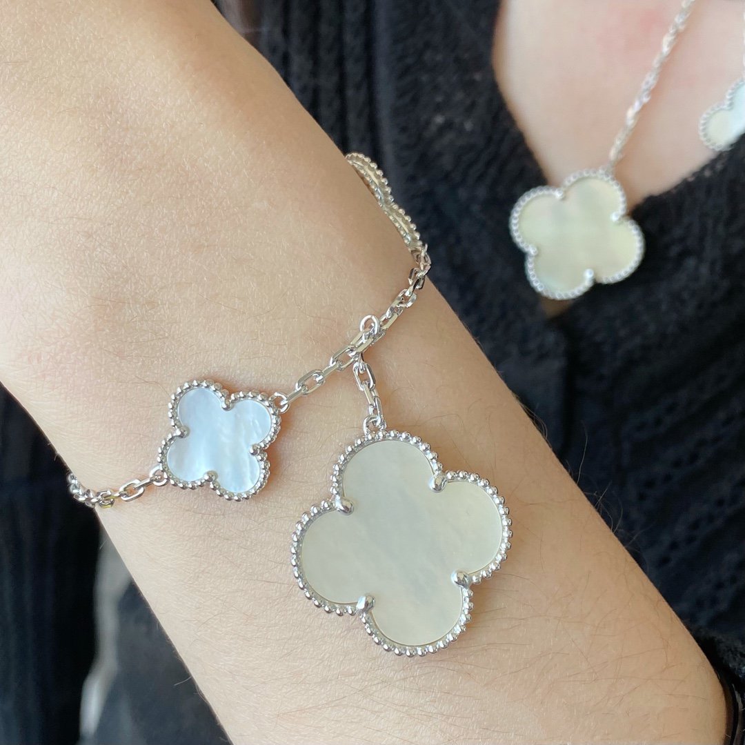 [Vintora]CLOVER 5 MOTIF WHITE MOP SILVER BRACELET