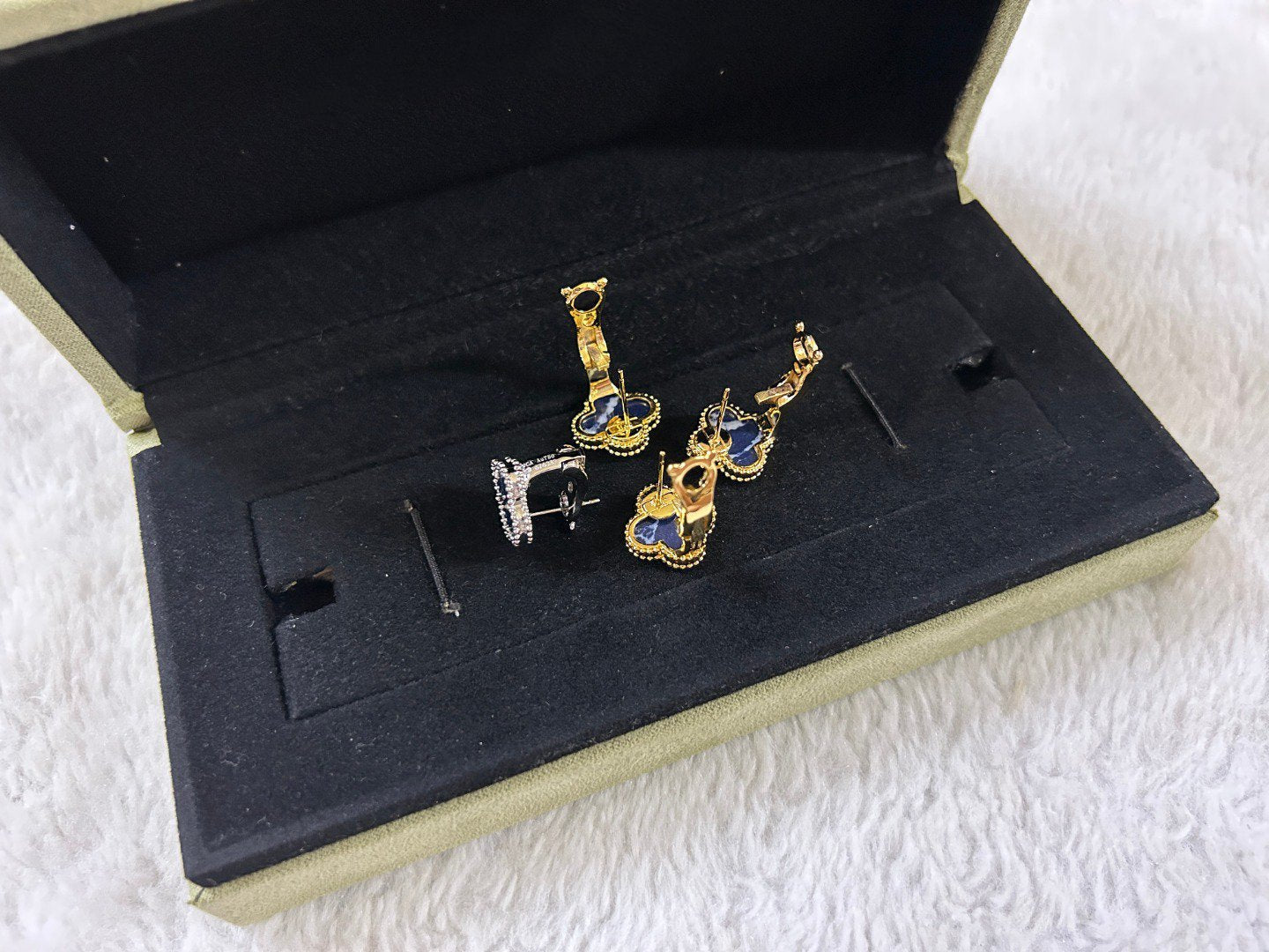 [Vintora]CLOVER PIETERSITE MEDIUM STUD EARRINGS