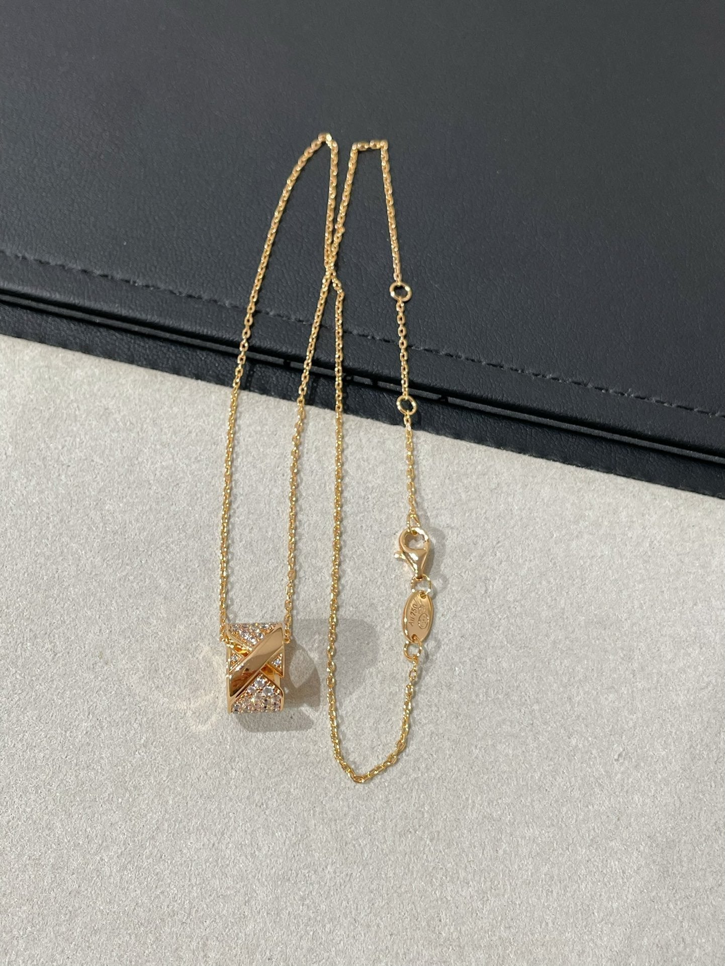 [Vintora]LIENS EVIDENCE DIAMOND PAVED NECKLACE