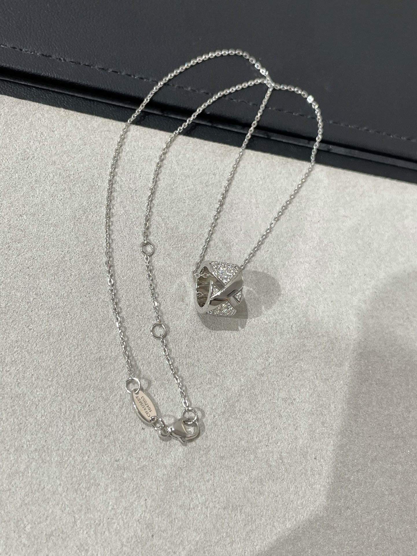 [Vintora]LIENS EVIDENCE DIAMOND PAVED NECKLACE