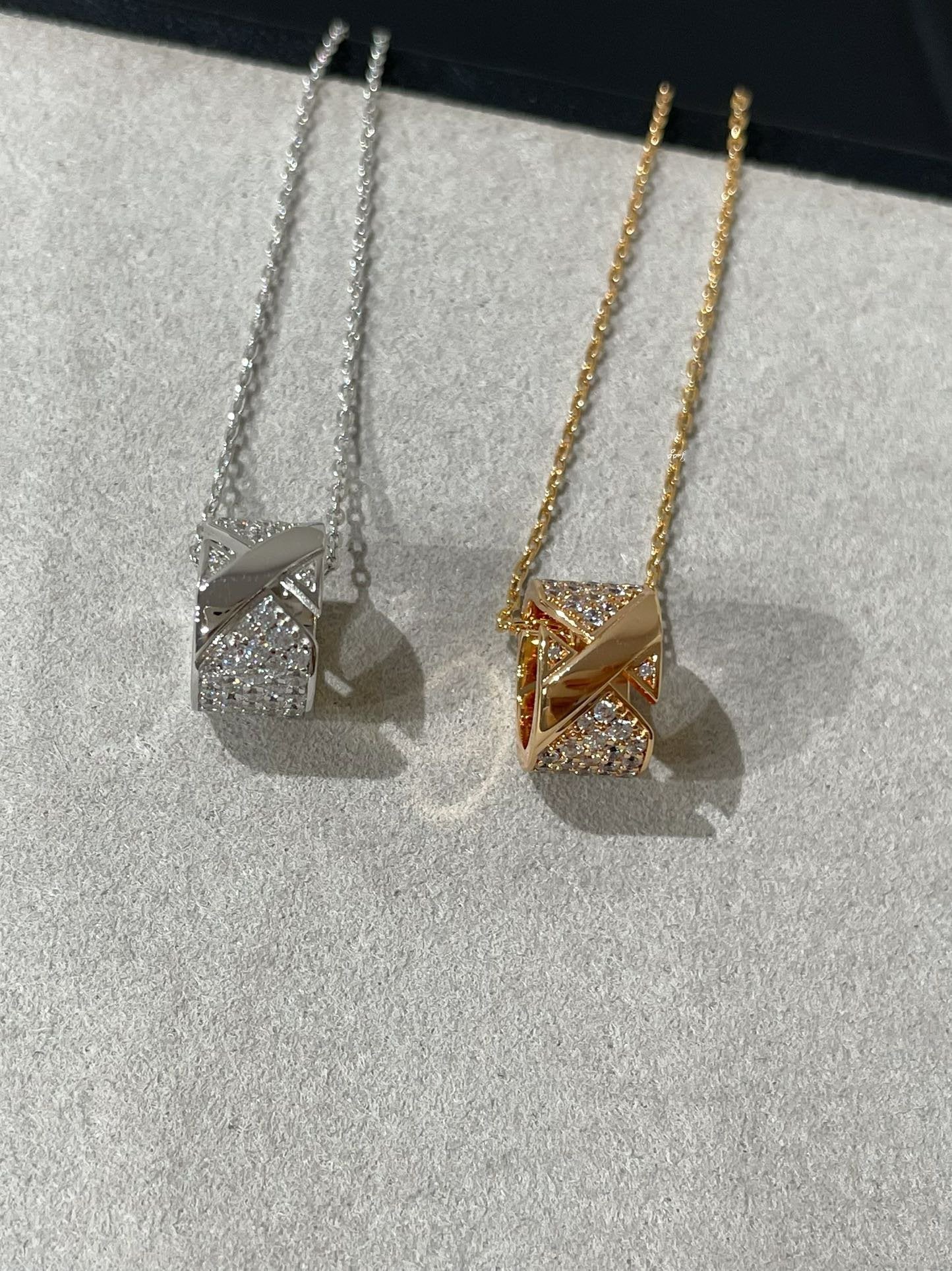 [Vintora]LIENS EVIDENCE DIAMOND PAVED NECKLACE