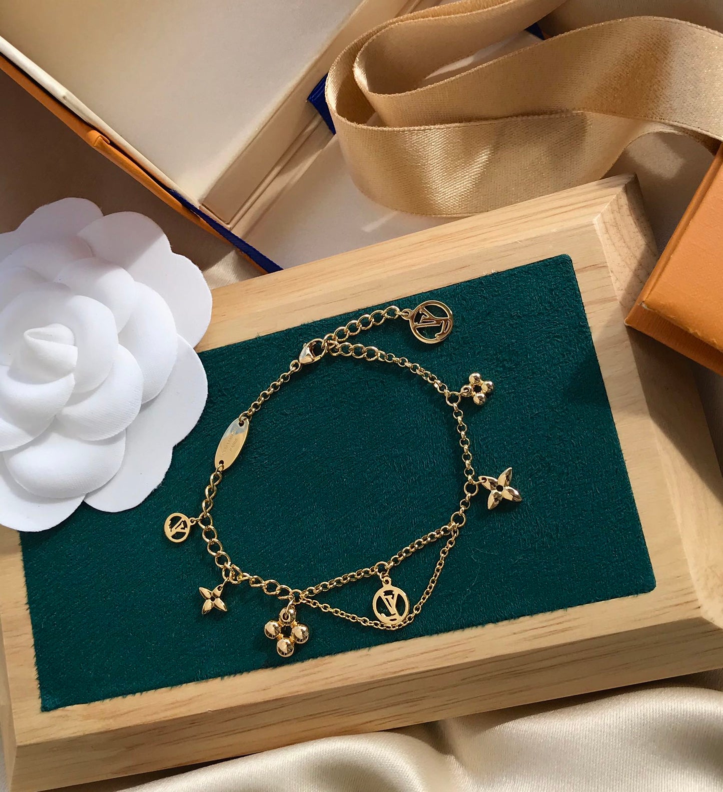 [Vintora]BLOOMING PINK GOLD MOP BRACELET