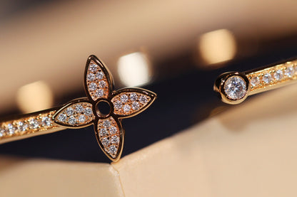 [Vintora]IDYLLE GOLD OPEN BRACELET DIAMOND PAVED
