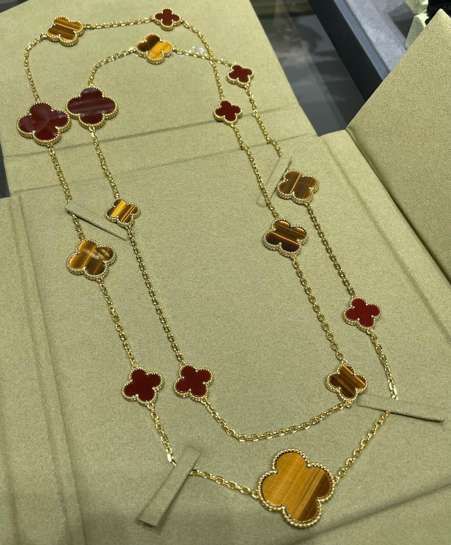[Vintora]CLOVER 16 MOTIF CARNELIAN TIGER EYE Vintora GOLD NECKLACE