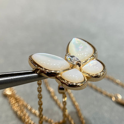 [Vintora]BUTTERFLY MOP DIAMOND NECKLACE