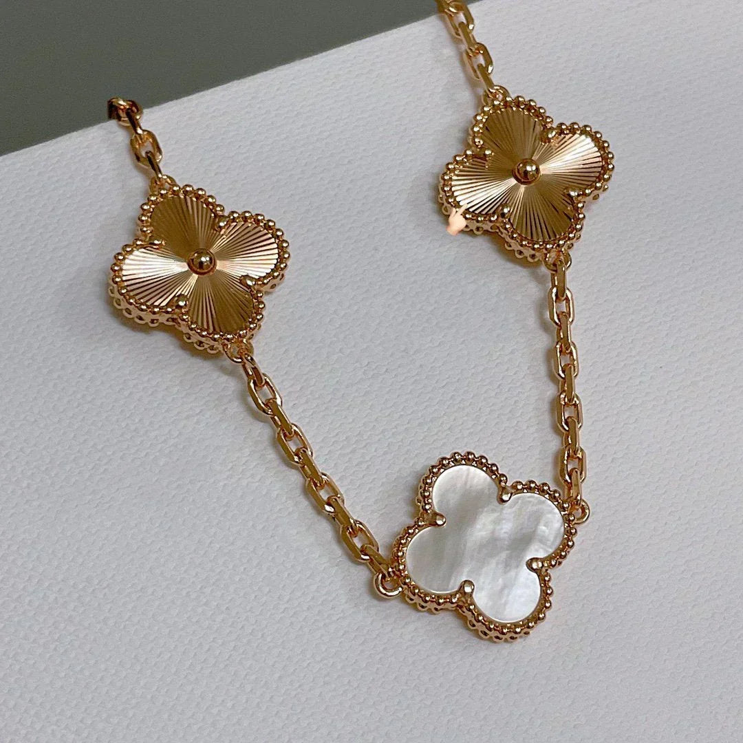 [Vintora]CLOVER WHITE PEARL MOP 5 MOTIF BRACELET COLLECTION