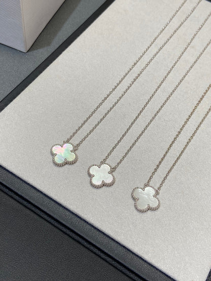[Vintora]CLOVER MEDIUM SILVER WHITE MOP NECKLACE