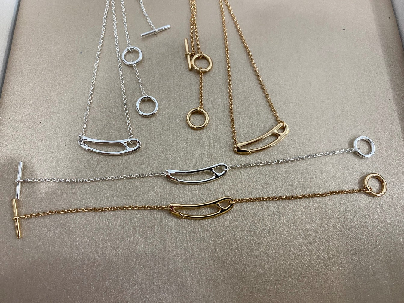 [Vintora]Brooch Necklace