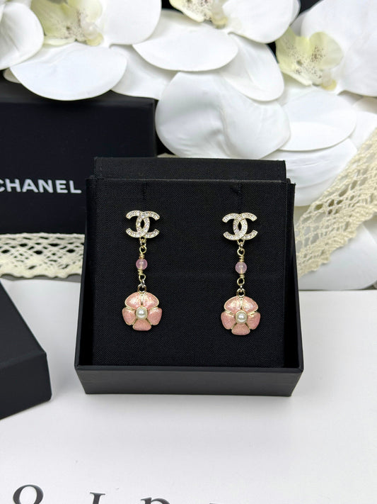 [Vintora]26C Pink Camellia Enamel Pendant with Double C Earrings