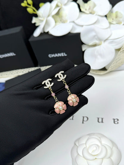 [Vintora]26C Pink Camellia Enamel Pendant with Double C Earrings