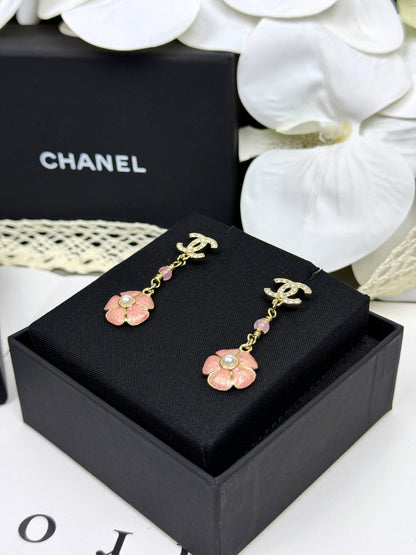 [Vintora]26C Pink Camellia Enamel Pendant with Double C Earrings