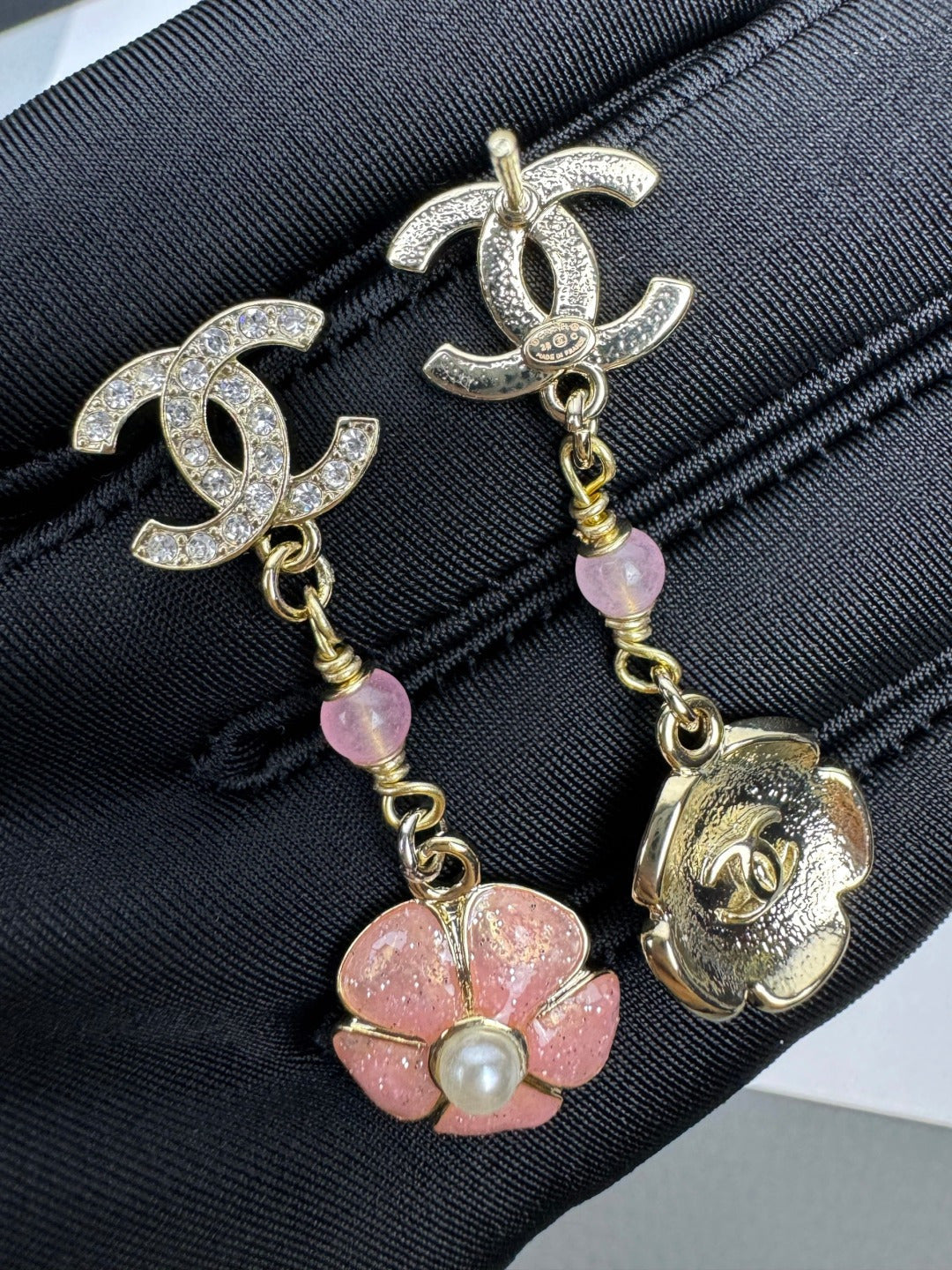 [Vintora]26C Pink Camellia Enamel Pendant with Double C Earrings