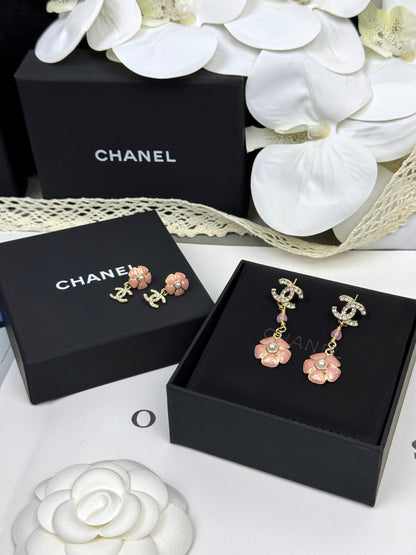 [Vintora]26C Pink Camellia Enamel Pendant with Double C Earrings