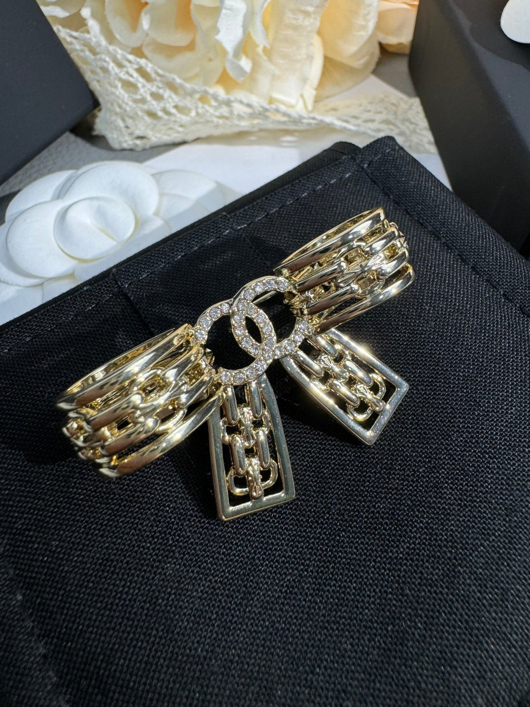 [Vintora]25K Hollow Bow Brooch