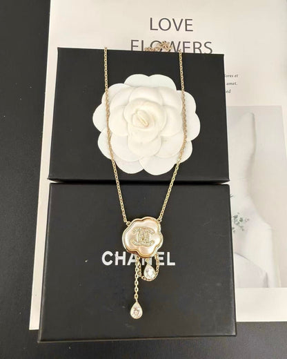 [Vintora]Cloud Pearl Mother-of-Pearl Diamond Chain Pendant Necklace