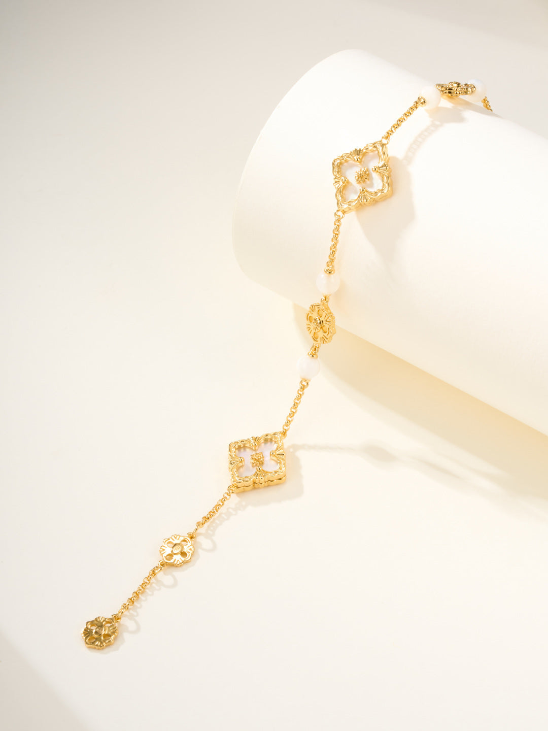 [Vintora]B.C.L ENAMELED Three-Flower Bracelet£¨Trumpet)