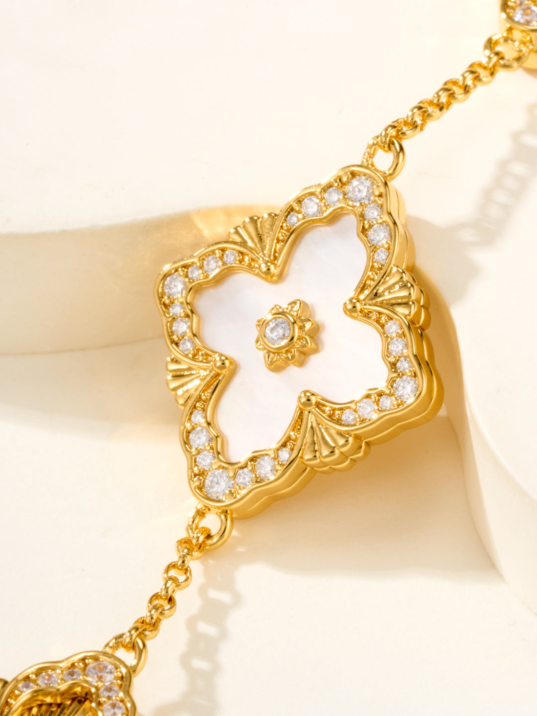 [Vintora]B.C.L ENAMELED Five-Flower Bracelet£¨Various Colors) BIG SIZE