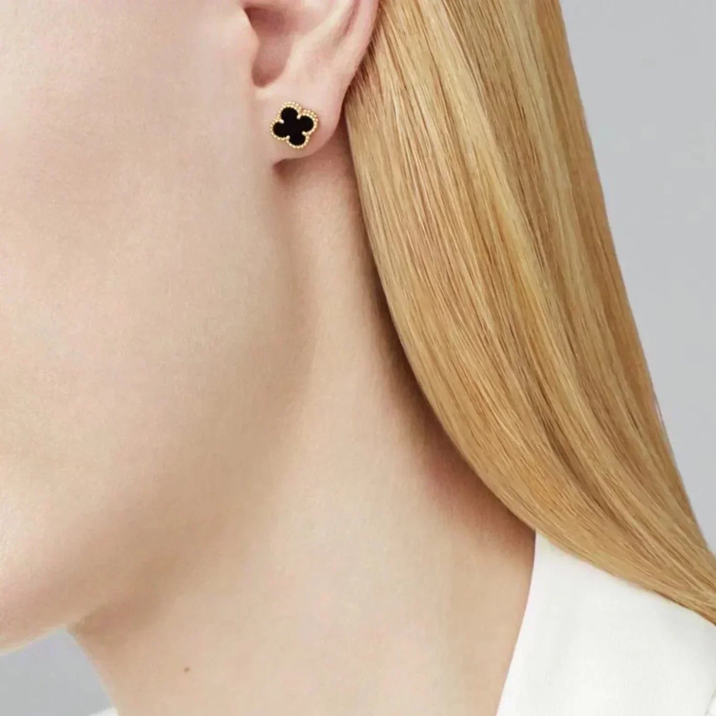 [Vintora]CLOVER MINI 9.5MM BLACK MOP EARRINGS