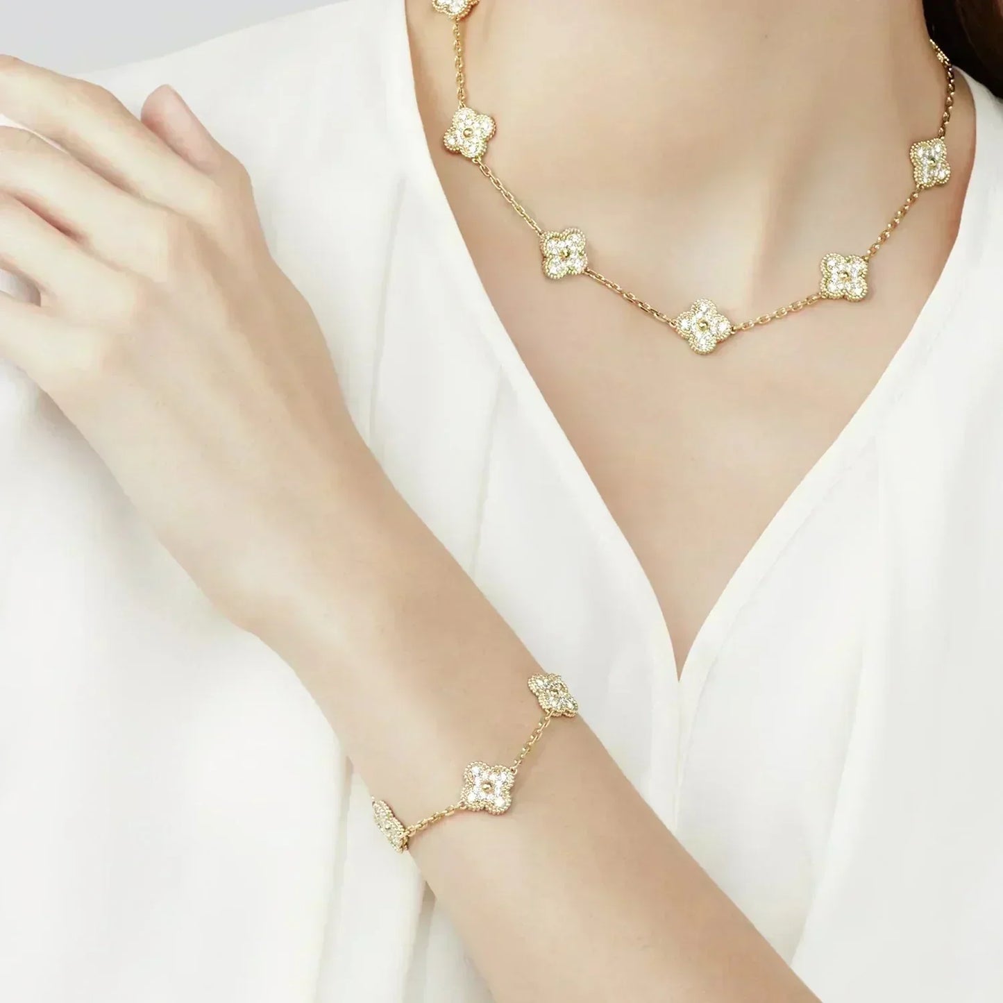 [Vintora] CLOVER 5 MOTIF FULL DIAMOND BRACELET COLLECTION