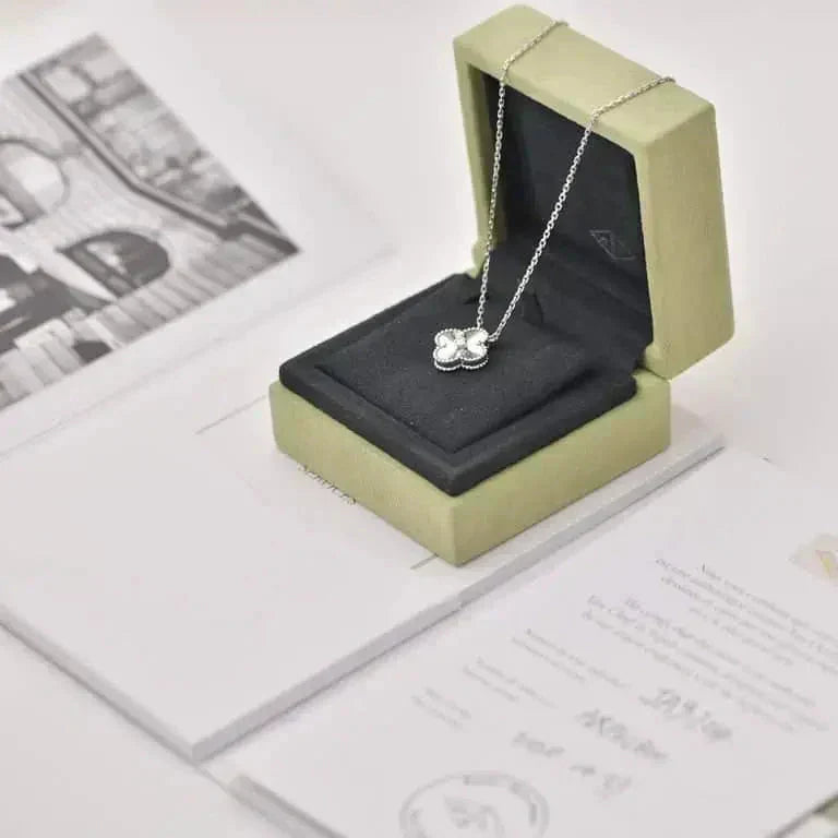 [Vintora]CLOVER  15MM DIAMOND LASER NECKLACE SILVER