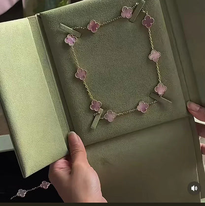 [Vintora Jewellery] Pink Necklace with Ten Clover Designs