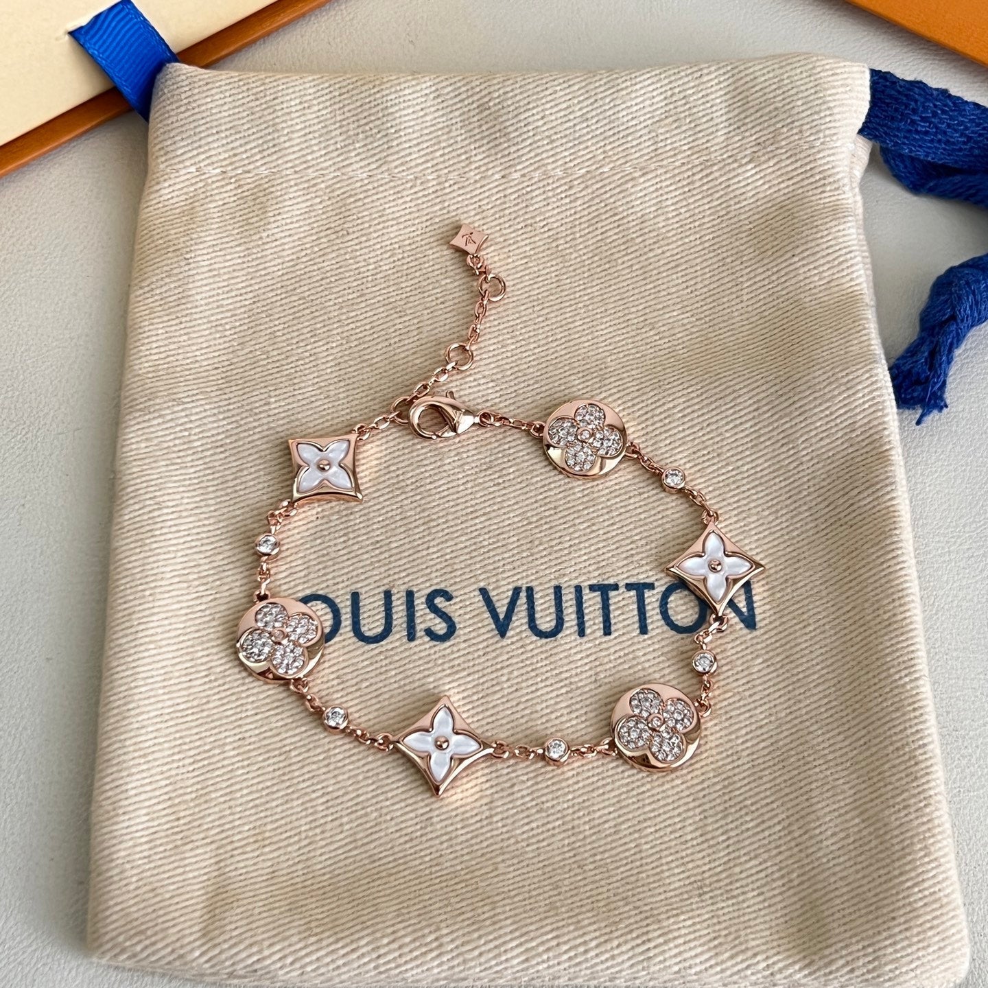 [Vintora]SIX FLOWERS PINK GOLD DIAMOND BRACELET