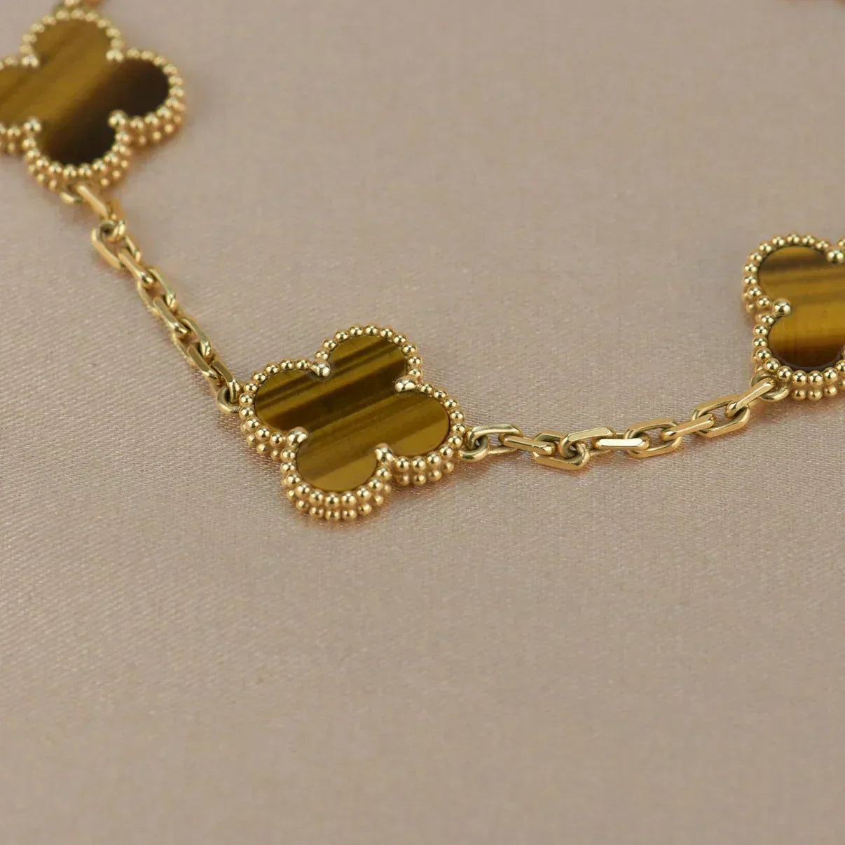 [Vintora] CLOVER 5 MOTIFS TIGER EYE BRACELET COLLECTION