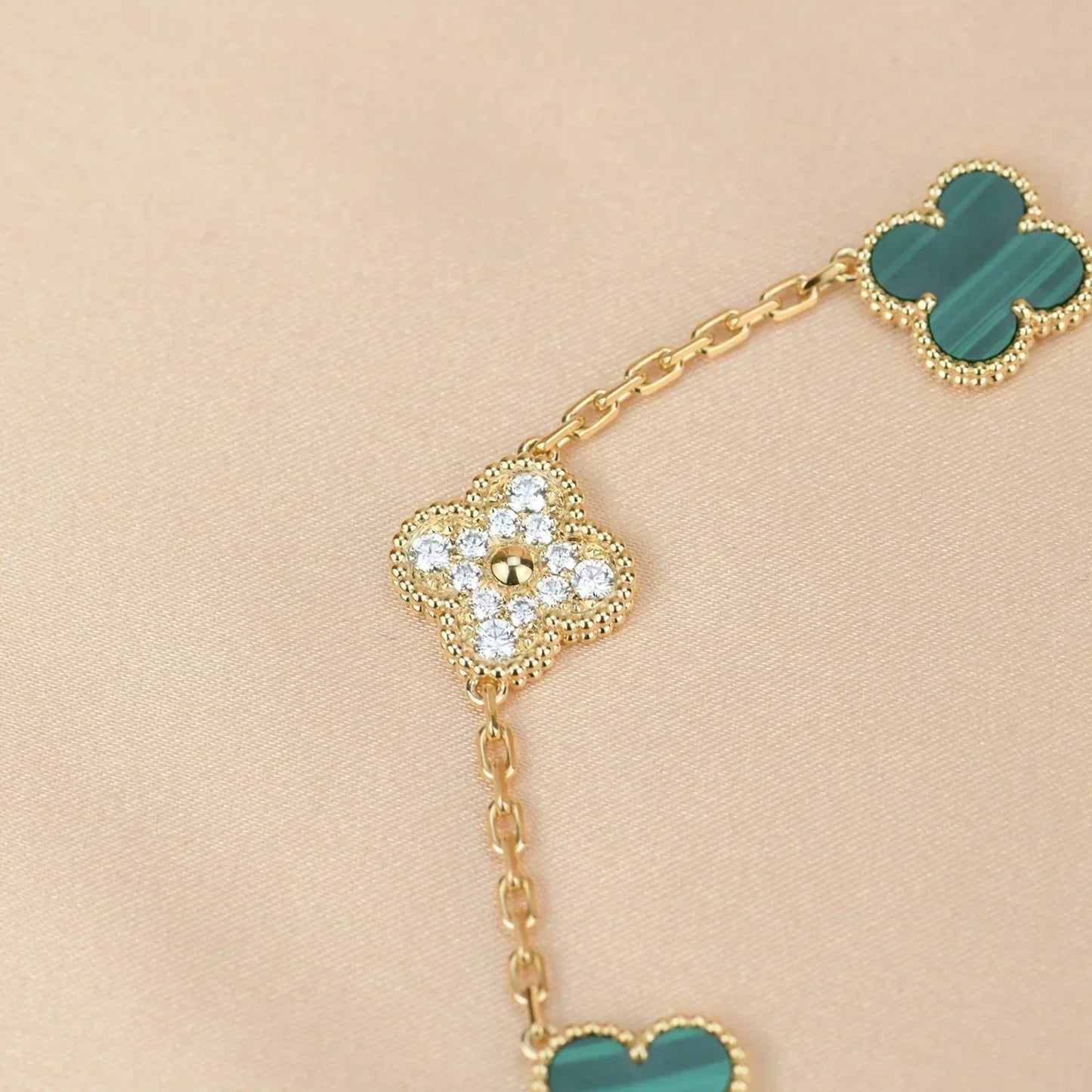 [Vintora] CLOVER 5 MOTIF MALACHITE BRACELET COLLECTION