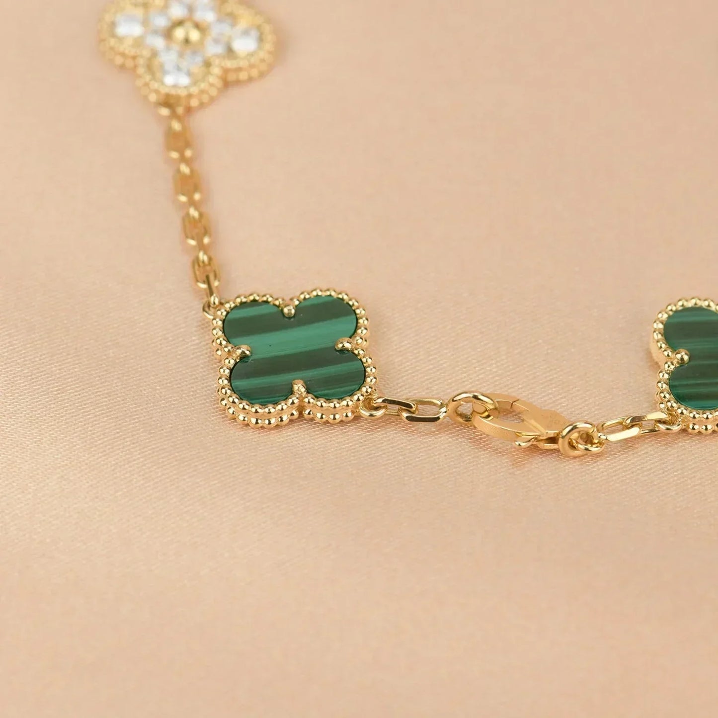 [Vintora] CLOVER 5 MOTIF MALACHITE BRACELET COLLECTION