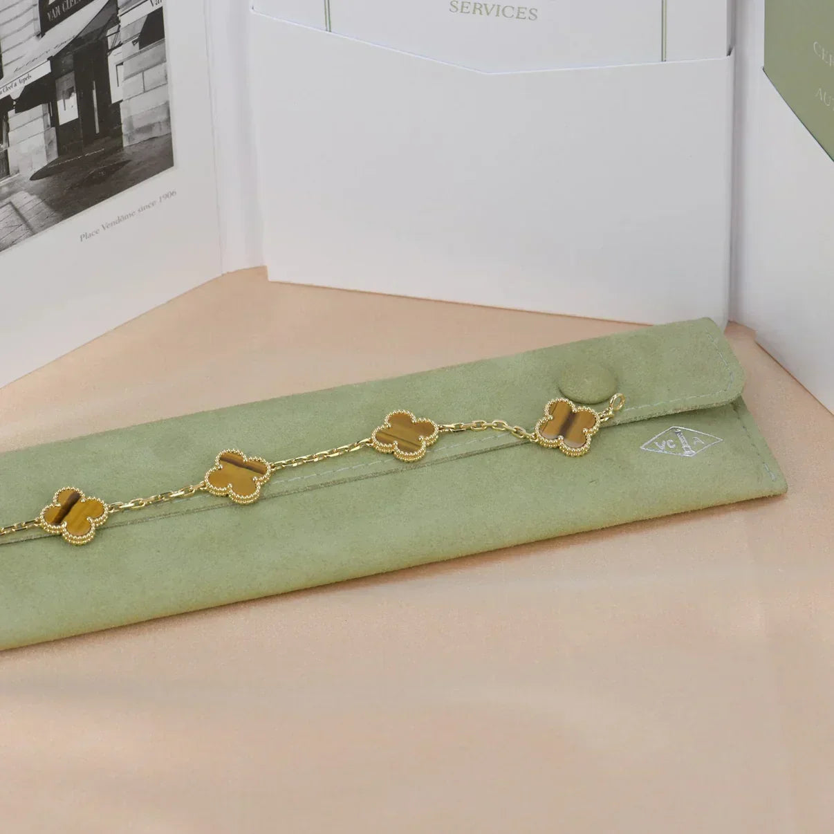 [Vintora] CLOVER 5 MOTIFS TIGER EYE BRACELET COLLECTION