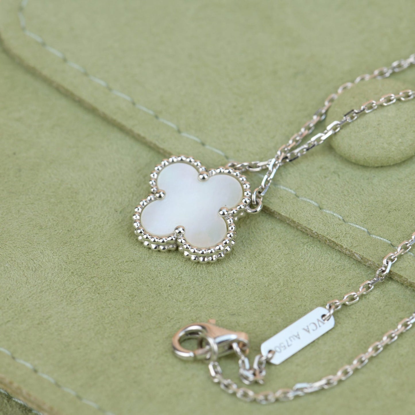 [Vintora]CLOVER  15MM WHITE MOTHER-OF-PEARL SILVER