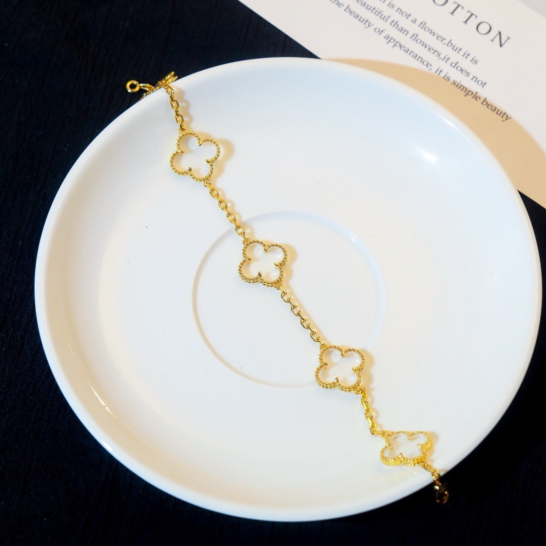 [Vintora]CLOVER 5 MOTIF ROCK CRYSTAL BRACELET