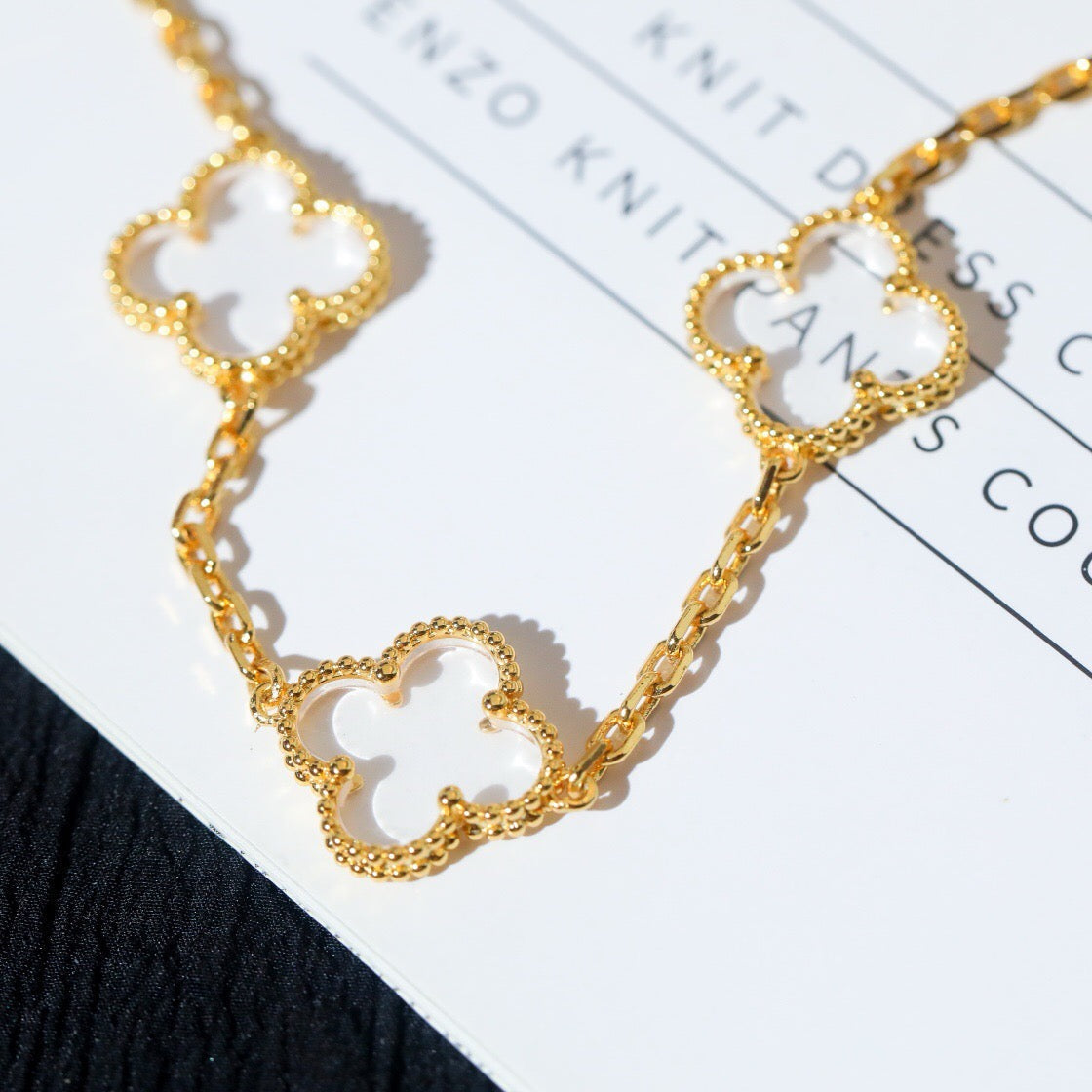[Vintora]CLOVER 5 MOTIF ROCK CRYSTAL BRACELET
