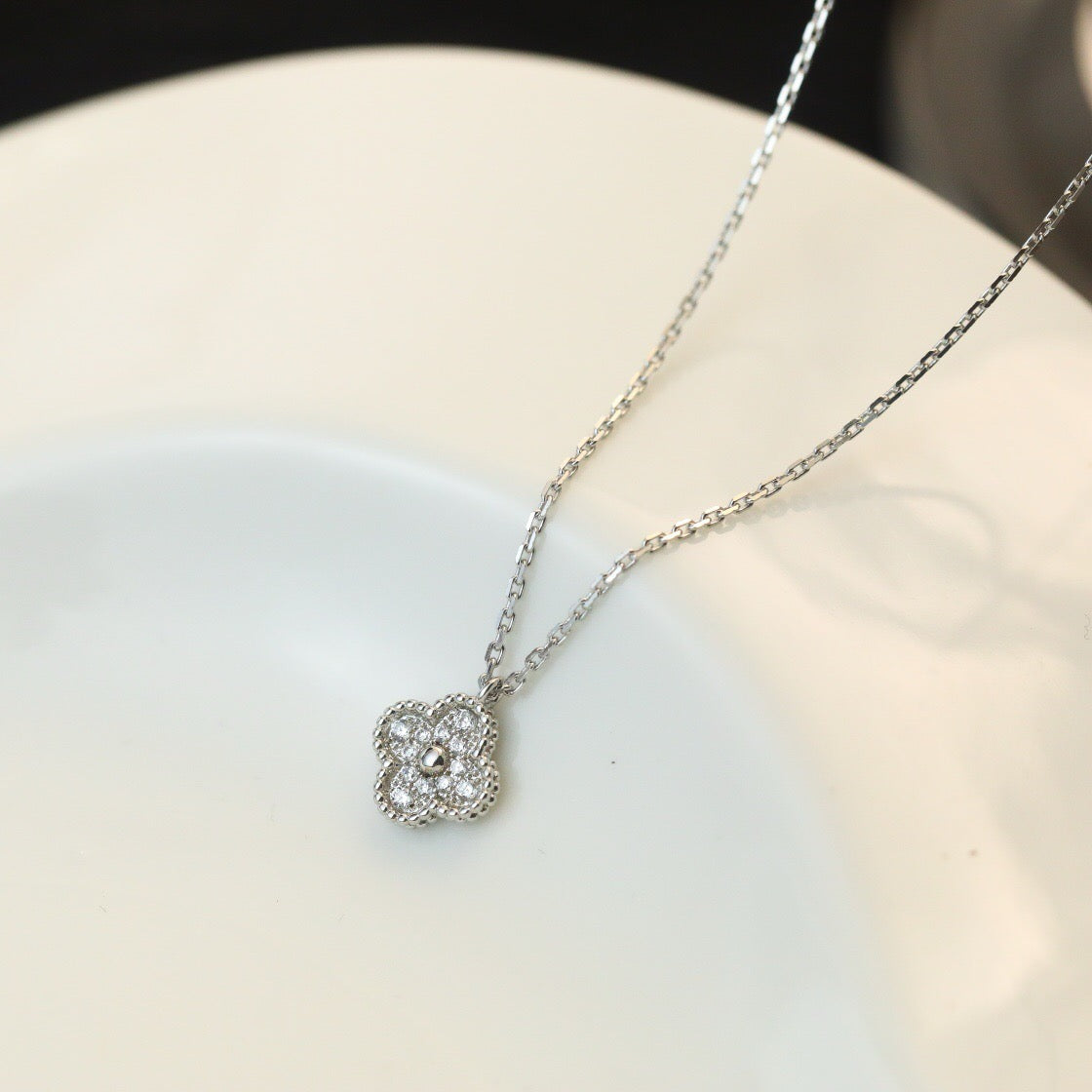 [Vintora]CLOVER MINI 9.5MM PENDANT DIAMOND NECKLACE