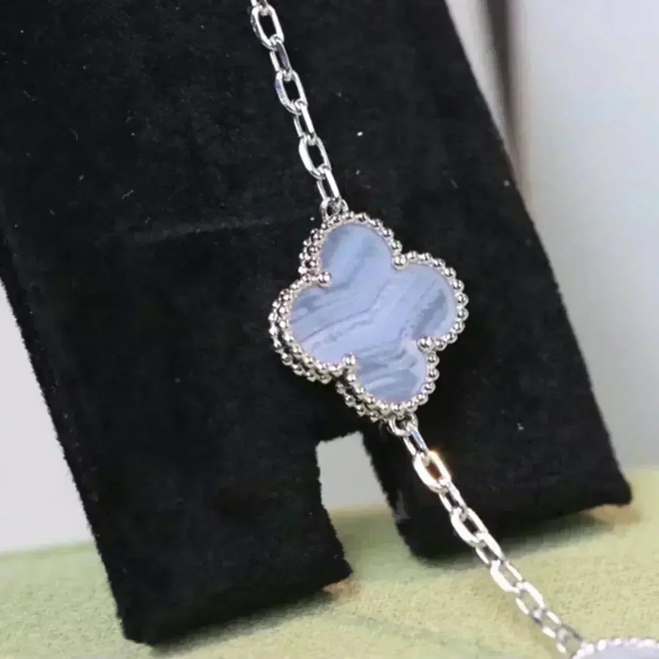 [Vintora] CLOVER 5 MOTIF PURPLE CHALCEDONY BRACELET COLLECTION
