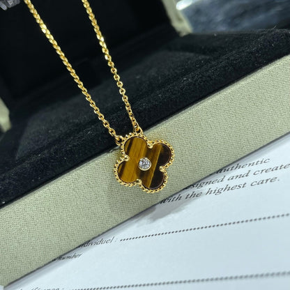 [Vintora]CLOVER 15MM DIAMOND AND YELLOW TIGER'S EYE AGATE necklace