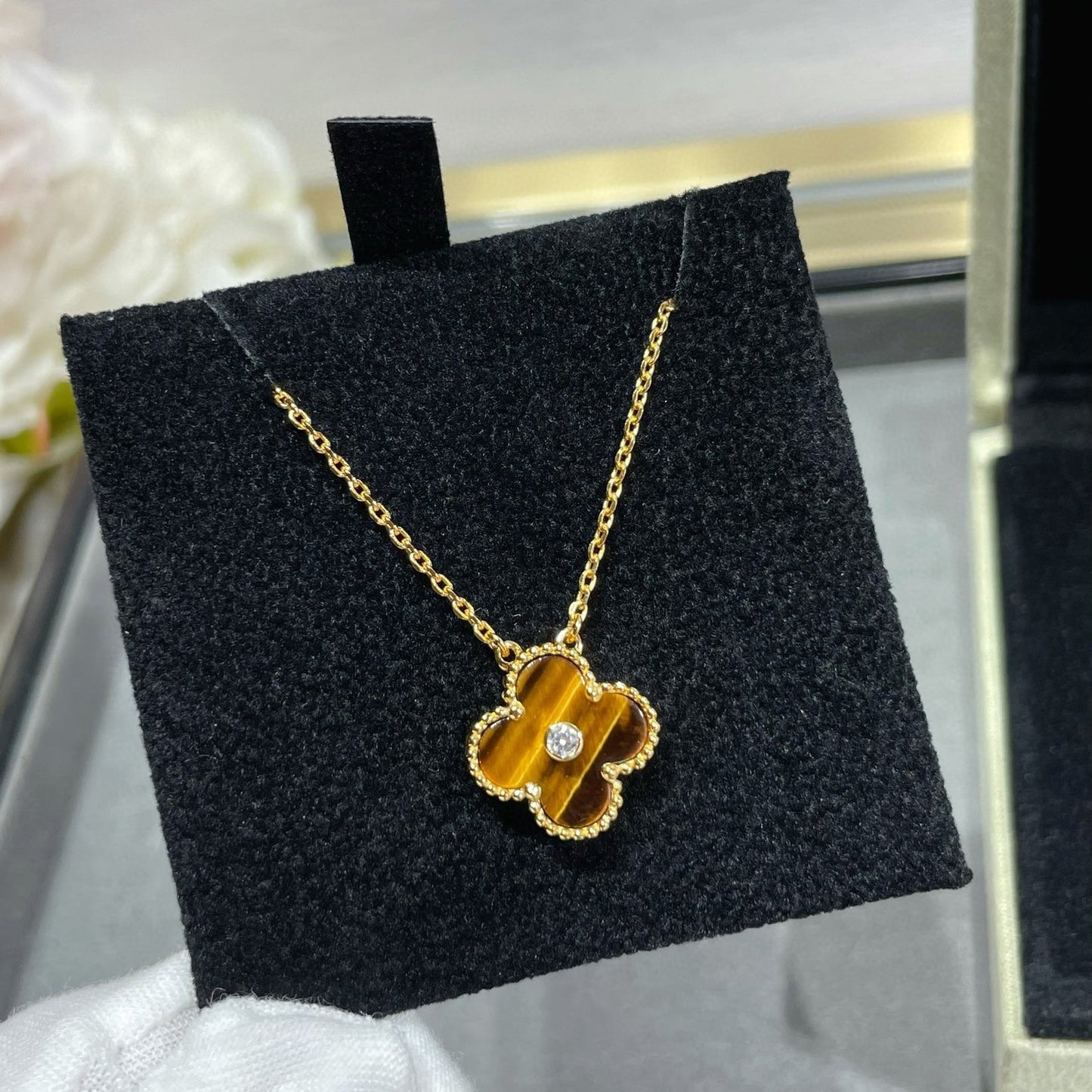 [Vintora]CLOVER 15MM DIAMOND AND YELLOW TIGER'S EYE AGATE necklace