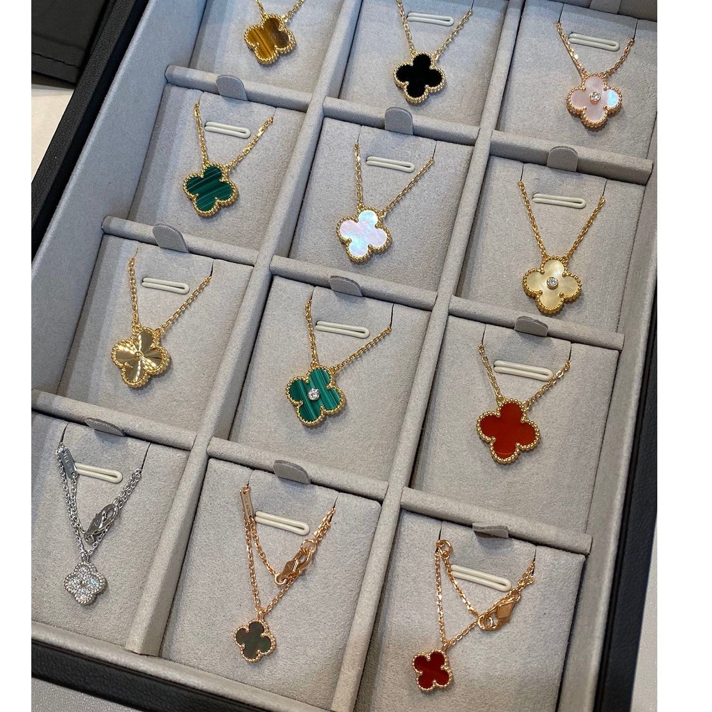 [Vintora]CLOVER 15MM LASER NECKLACE