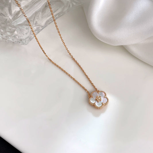 [Vintora]LUCKY  WHITE MOP  PLUM BLOSSOM NECKLACE