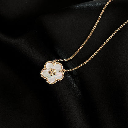 [Vintora]LUCKY  WHITE MOP  PLUM BLOSSOM NECKLACE