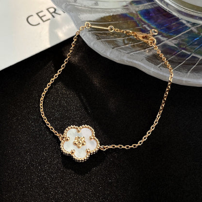 [Vintora]LUCKY WHITE MOP PLUM BLOSSOM  BRACELET